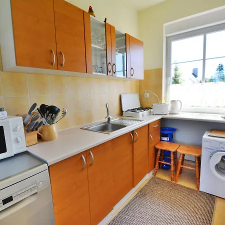 Сasa de vacaciones House With Private Garden And Pier Podamirowo