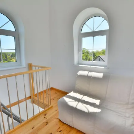 House With Private Garden And Pier Podamirowo