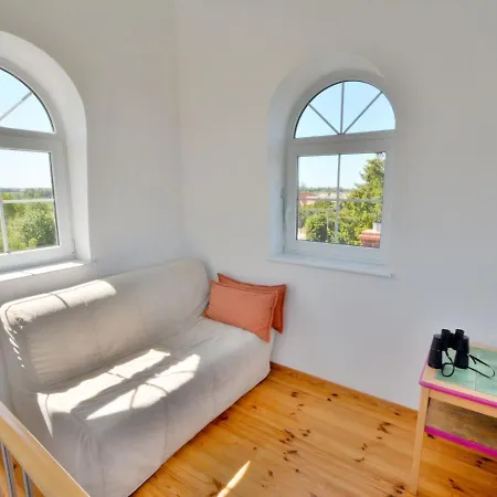 House With Private Garden And Pier Сasa de vacaciones Podamirowo