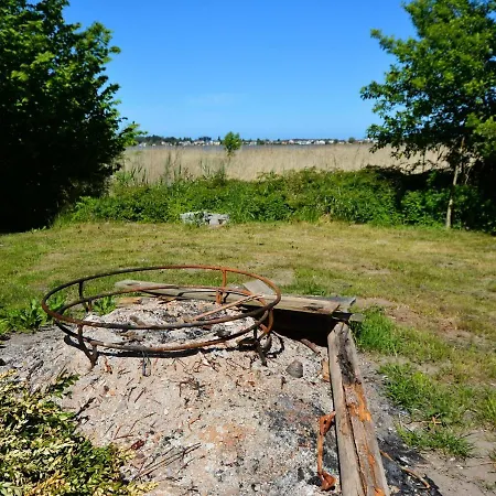 House With Private Garden And Pier Podamirowo