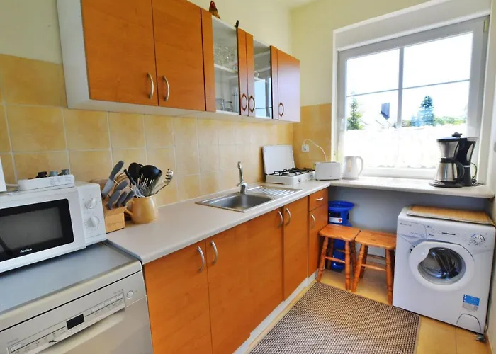 Casa de Férias House With Private Garden And Pier Podamirowo